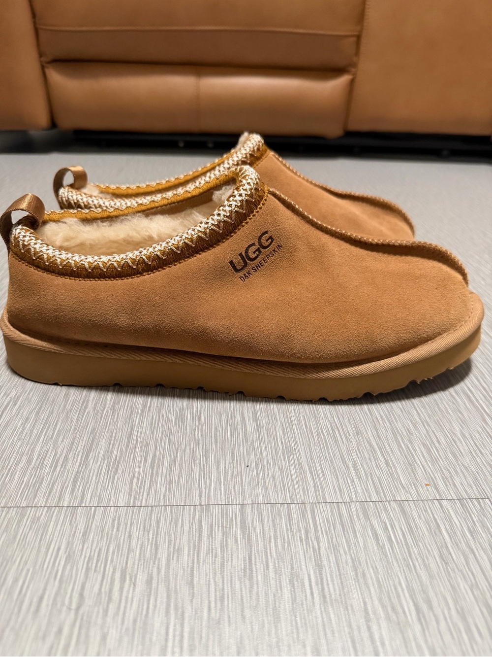 D&K UGG Sheepskin Women’s Size 13 Chestnut Wool-Lined Slip-On Slippers NWOB